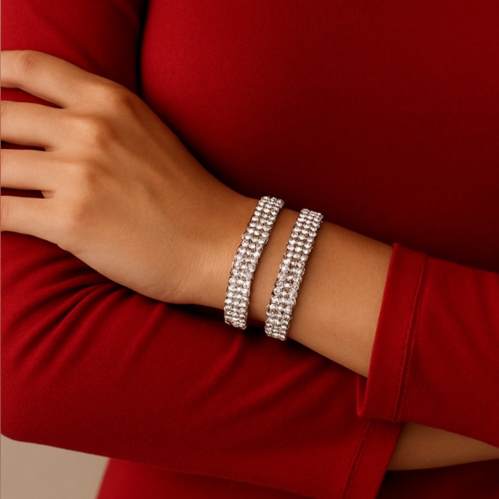 Rhinestone bracelets stretch, two pack NWT
